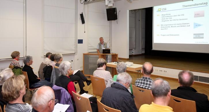Treffen der Computer Internet Gruppe (CIG) in Regensburg für einen Vortrag.